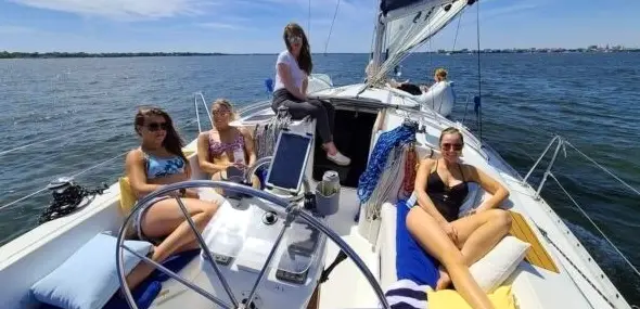 Beach & Sail Package • Xocolata (32ft Sailboat)