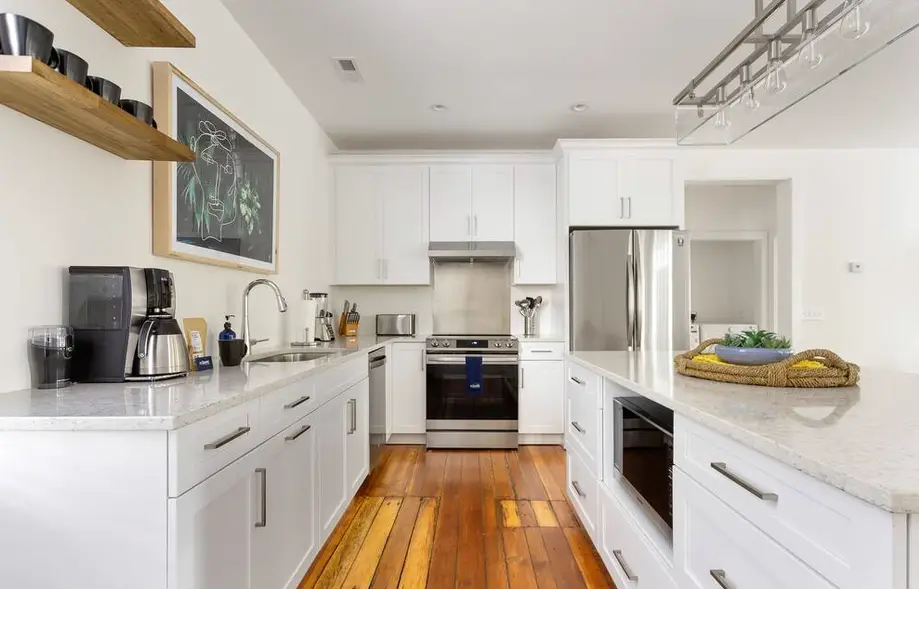 Zeus | Great for Groups | Private Patio